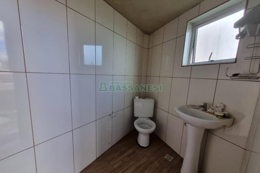 Pavilhão com 140m², no bairro Pioneiro em Caxias do Sul para Alugar