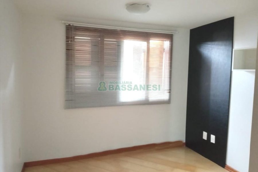 Apartamento, 3 dormitórios, 2 vagas, no bairro Jardim América em Caxias do Sul para Comprar