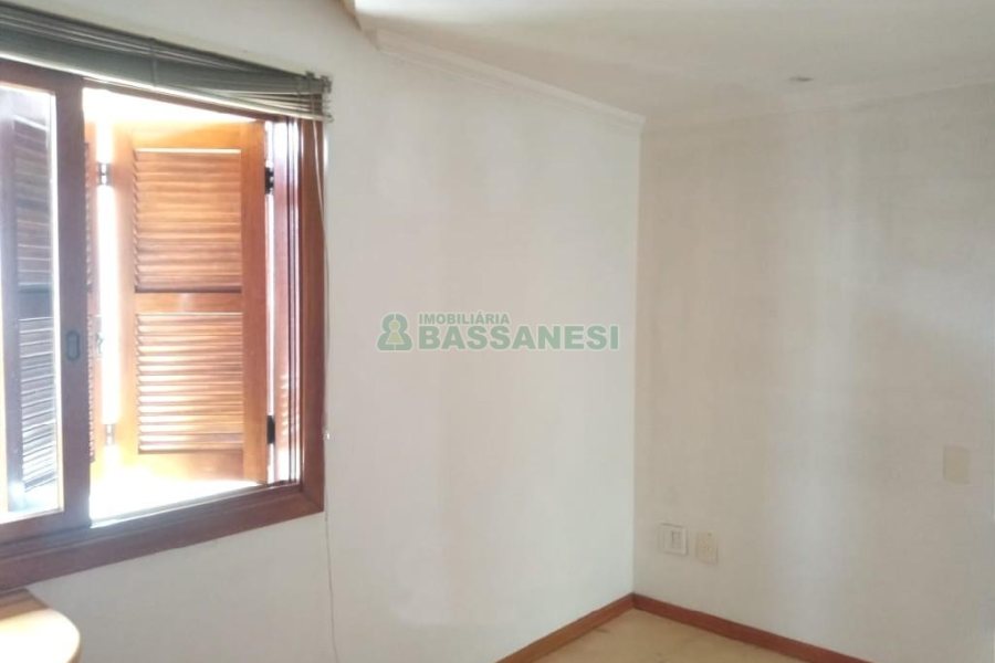 Apartamento, 3 dormitórios, 2 vagas, no bairro Jardim América em Caxias do Sul para Comprar