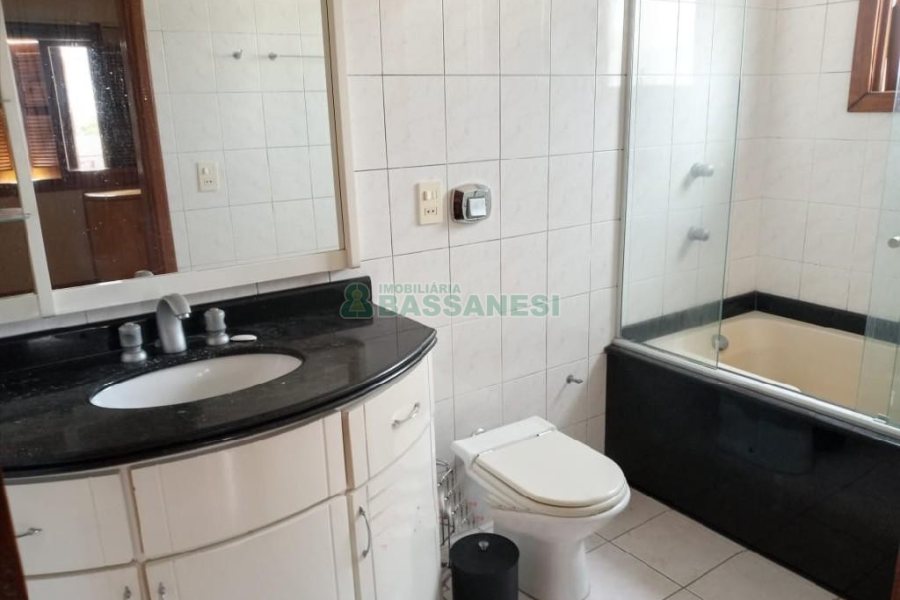 Apartamento, 3 dormitórios, 2 vagas, no bairro Jardim América em Caxias do Sul para Comprar