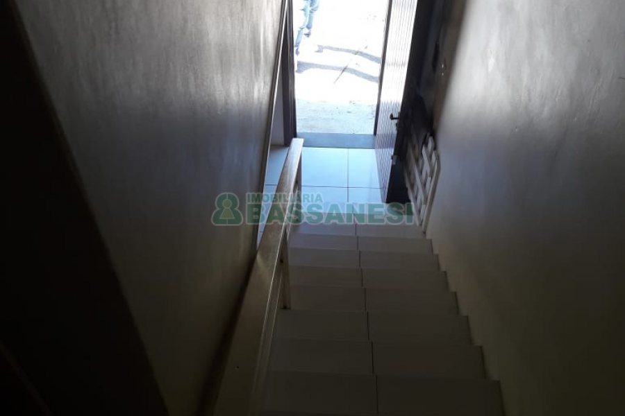 Sobrado com 94m², no bairro Charqueadas em Caxias do Sul para Comprar