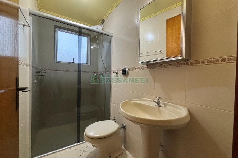 Apto Mobiliado com 78m², 1 dormitório, 1 vaga, no bairro Centro em Caxias do Sul para Alugar