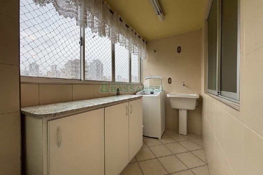 Apto Mobiliado com 78m², 1 dormitório, 1 vaga, no bairro Centro em Caxias do Sul para Alugar