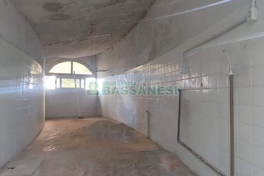 Loja com 204m², no bairro São Pelegrino em Caxias do Sul para Alugar