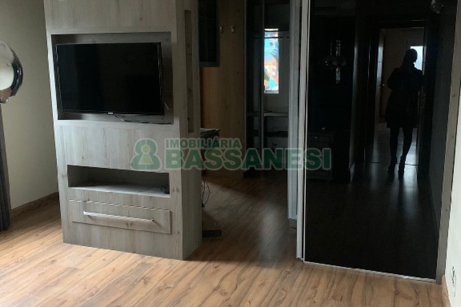 Apto Mobiliado com 206m², 3 dormitórios, 4 vagas, no bairro Jardim América em Caxias do Sul para Alugar ou Comprar