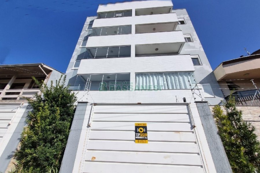 Apto Mobiliado com 58m², 2 dormitórios, 1 vaga, no bairro Santa Lúcia em Caxias do Sul para Alugar