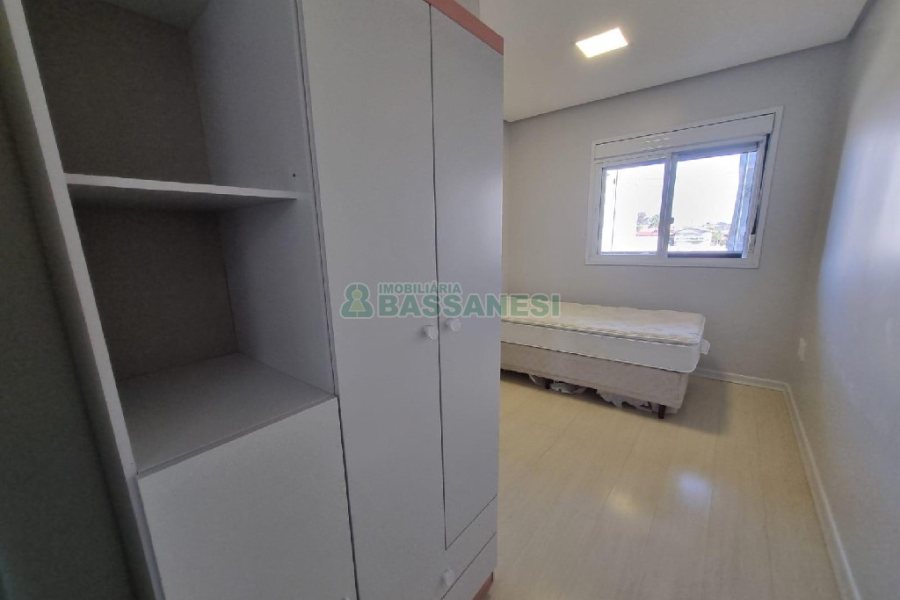 Apto Mobiliado com 58m², 2 dormitórios, 1 vaga, no bairro Santa Lúcia em Caxias do Sul para Alugar