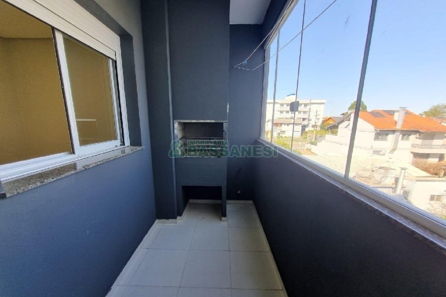 Apto Mobiliado com 58m², 2 dormitórios, 1 vaga, no bairro Santa Lúcia em Caxias do Sul para Alugar