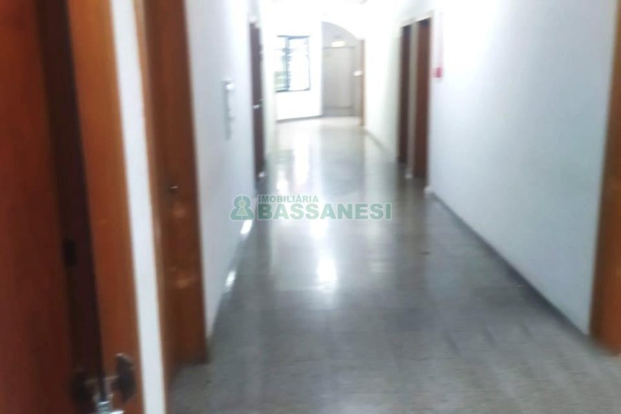 Sala com 55m², no bairro Centro em Caxias do Sul para Comprar