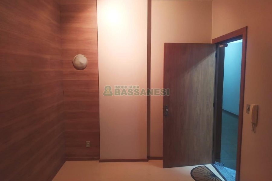 Sala com 55m², no bairro Centro em Caxias do Sul para Comprar