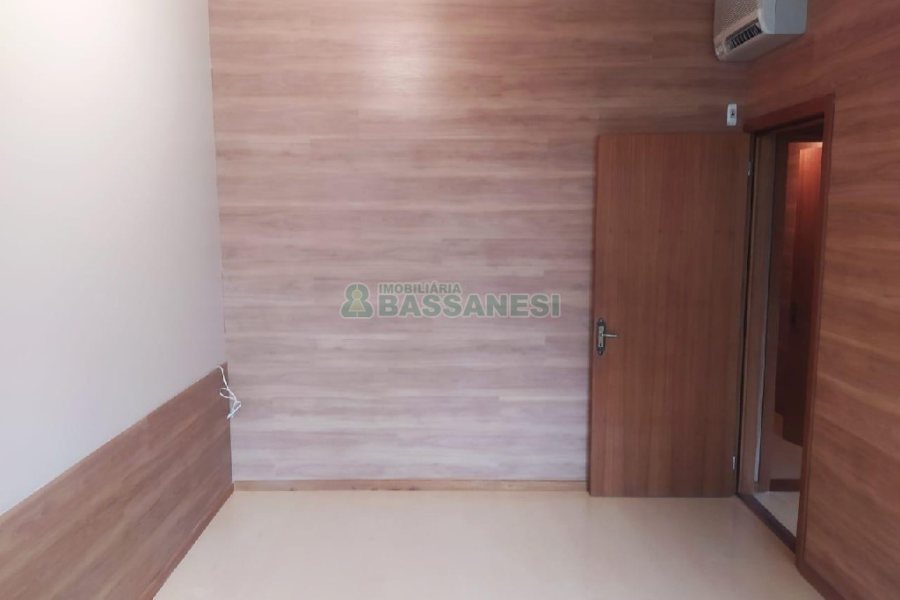 Sala com 55m², no bairro Centro em Caxias do Sul para Comprar