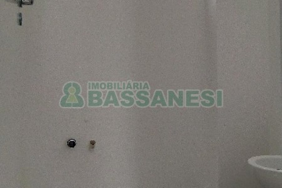 Loja com 60m², no bairro Lourdes em Caxias do Sul para Alugar