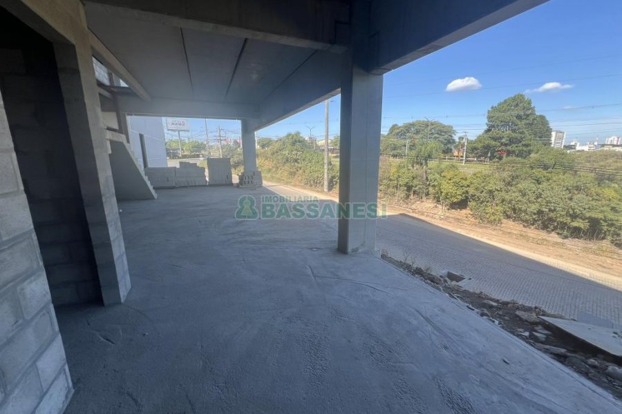 Pavilhão com 3141m², no bairro Cidade Nova em Caxias do Sul para Alugar