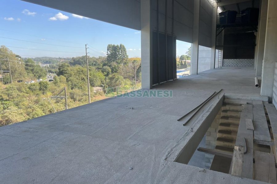 Pavilhão com 3141m², no bairro Cidade Nova em Caxias do Sul para Alugar