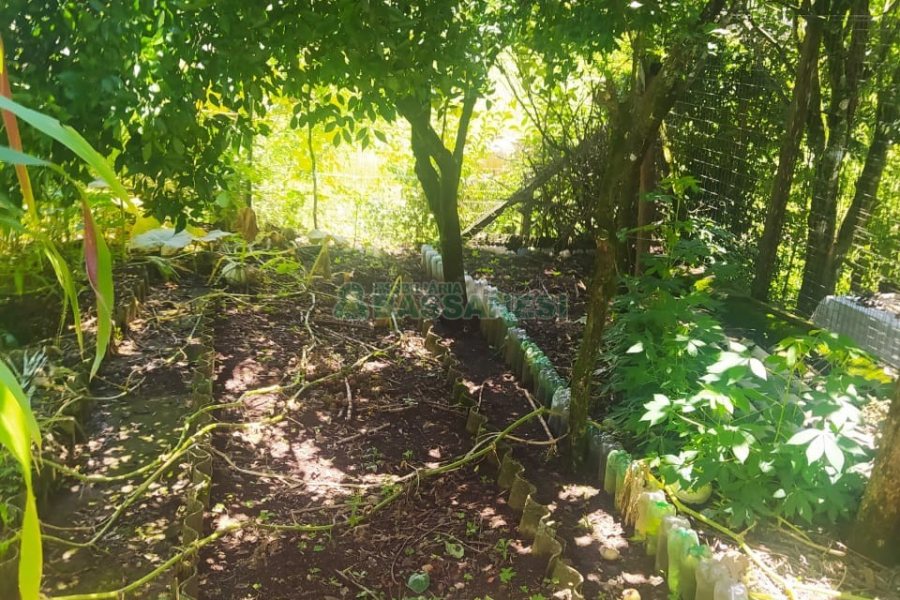 Casa com 143m², 3 dormitórios, 2 vagas, no bairro Desvio Rizzo em Caxias do Sul para Comprar