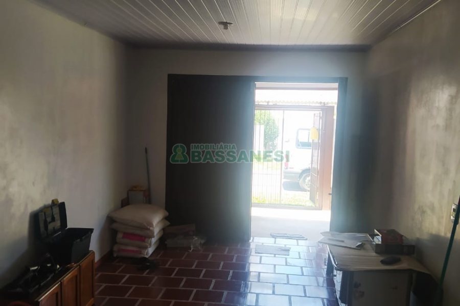 Casa com 143m², 3 dormitórios, 2 vagas, no bairro Desvio Rizzo em Caxias do Sul para Comprar