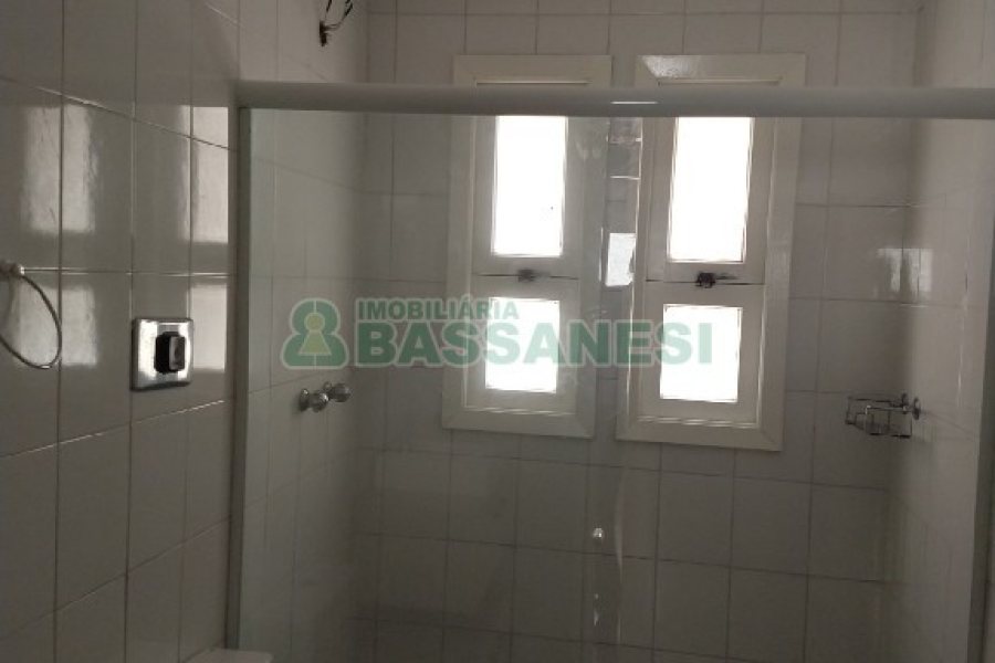 Apartamento com 108m², 3 dormitórios, 2 vagas, no bairro Pio X em Caxias do Sul para Comprar