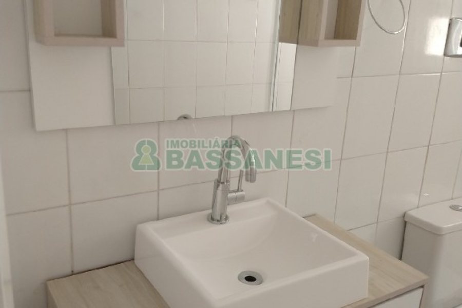 Apartamento com 108m², 3 dormitórios, 2 vagas, no bairro Pio X em Caxias do Sul para Comprar