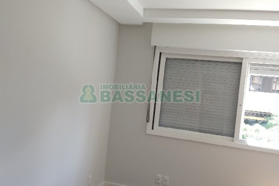 Apartamento com 108m², 3 dormitórios, 2 vagas, no bairro Pio X em Caxias do Sul para Comprar