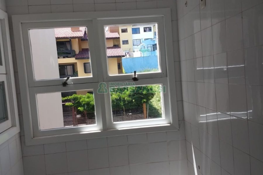 Apartamento com 108m², 3 dormitórios, 2 vagas, no bairro Pio X em Caxias do Sul para Comprar