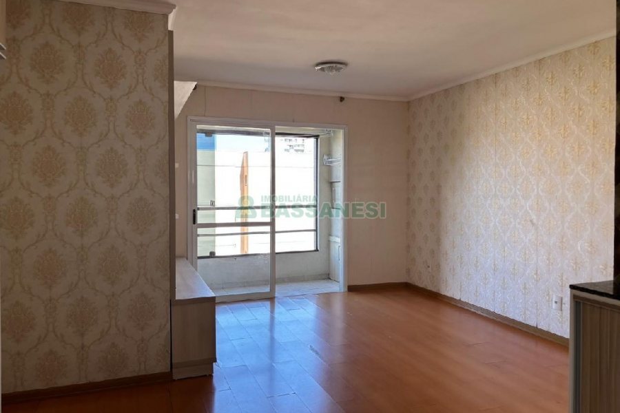 Apartamento com 98m², 3 dormitórios, 2 vagas, no bairro Panazzolo em Caxias do Sul para Alugar