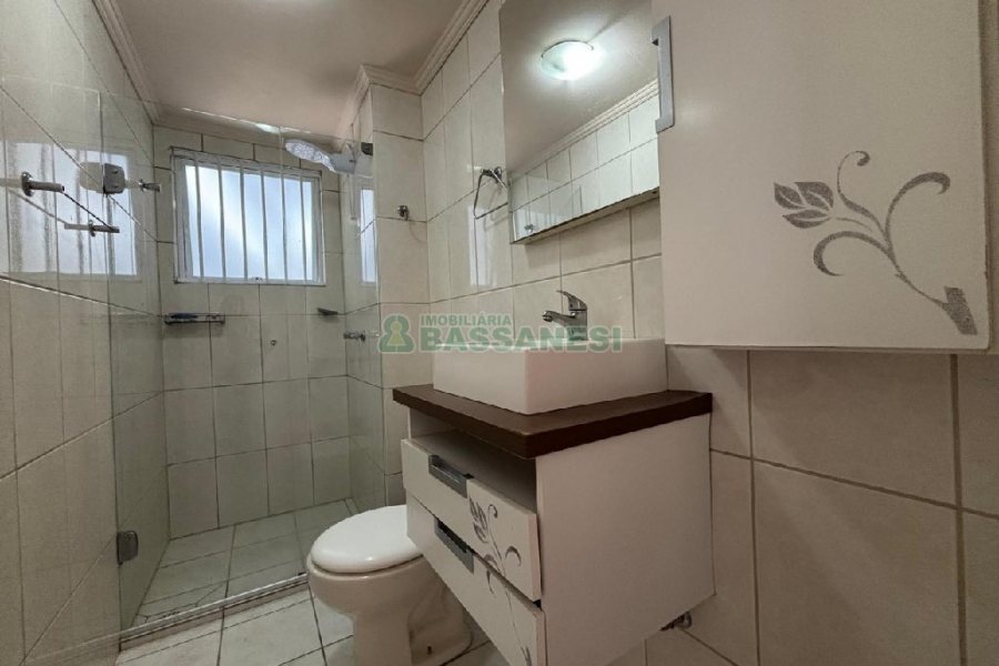 Apartamento com 98m², 3 dormitórios, 2 vagas, no bairro Panazzolo em Caxias do Sul para Alugar