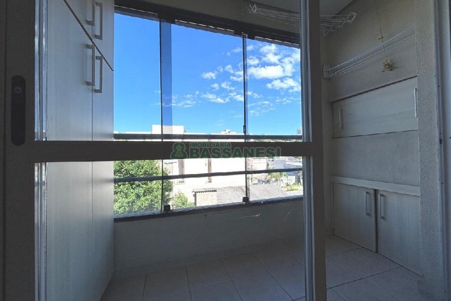 Apartamento com 98m², 3 dormitórios, 2 vagas, no bairro Panazzolo em Caxias do Sul para Alugar