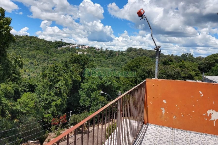 Casa com 197m², 3 dormitórios, 1 vaga, no bairro Santa Corona em Caxias do Sul para Comprar