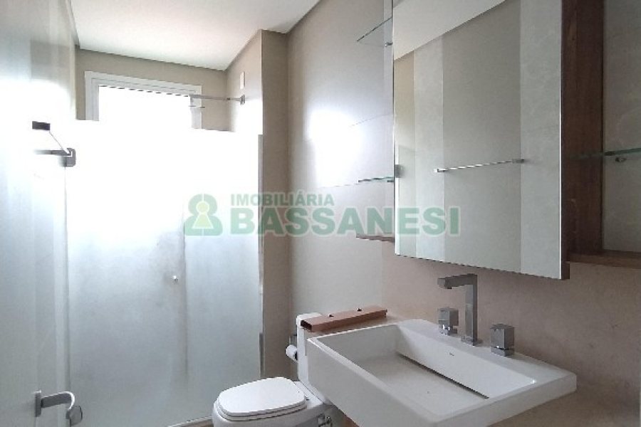Apartamento com 140m², 3 dormitórios, 2 vagas, no bairro Santa Catarina em Caxias do Sul para Comprar