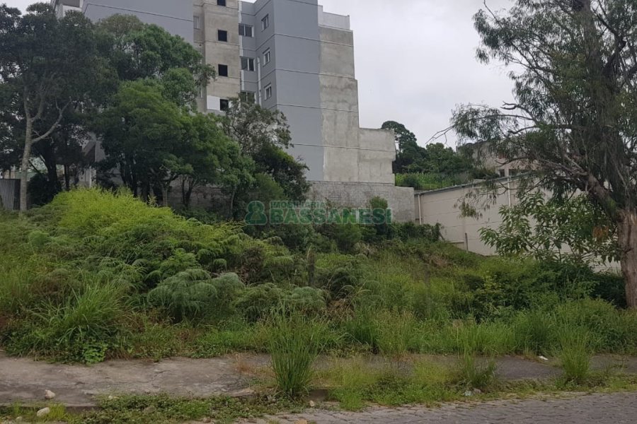 Terreno com 961m², no bairro Jardim Eldorado em Caxias do Sul para Comprar