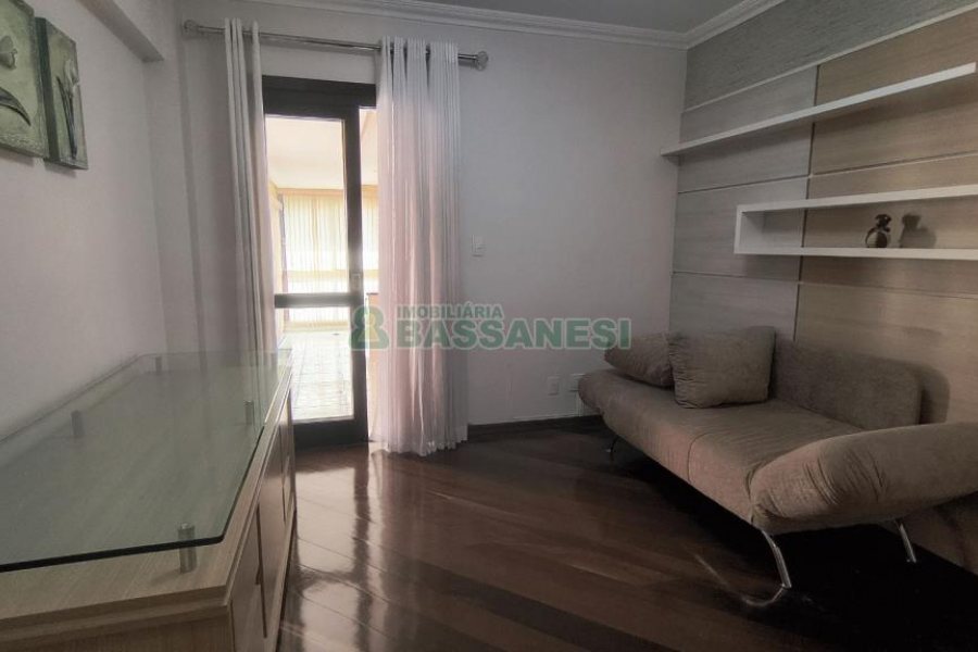 Apto Mobiliado com 203m², 3 dormitórios, 3 vagas, no bairro Sagrada Família em Caxias do Sul para Comprar