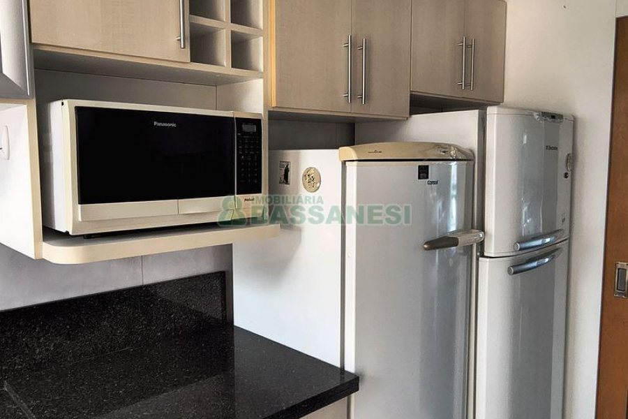 Apto Mobiliado com 203m², 3 dormitórios, 3 vagas, no bairro Sagrada Família em Caxias do Sul para Comprar