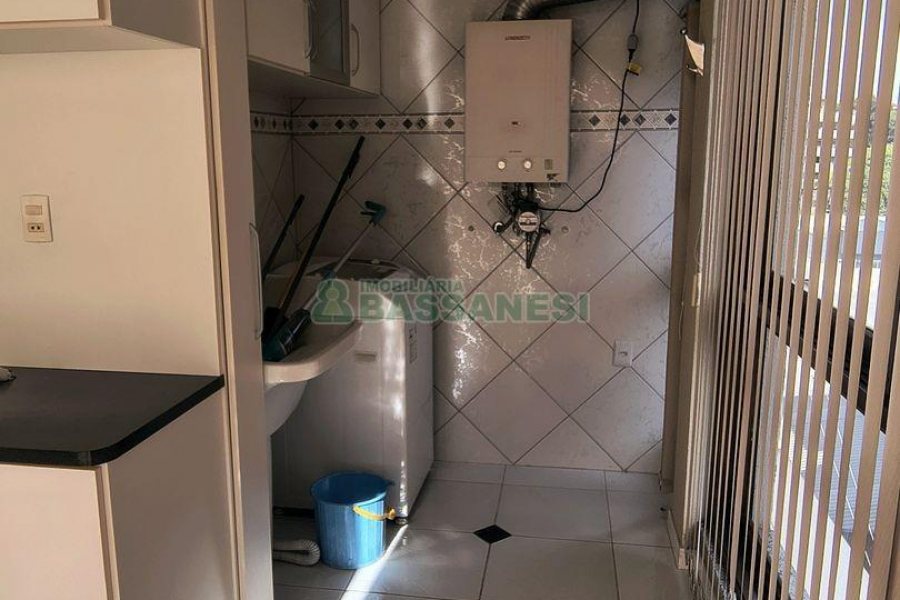 Apto Mobiliado com 203m², 3 dormitórios, 3 vagas, no bairro Sagrada Família em Caxias do Sul para Comprar