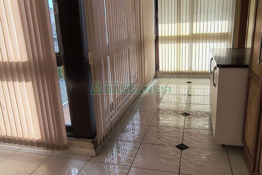 Apto Mobiliado com 203m², 3 dormitórios, 3 vagas, no bairro Sagrada Família em Caxias do Sul para Comprar