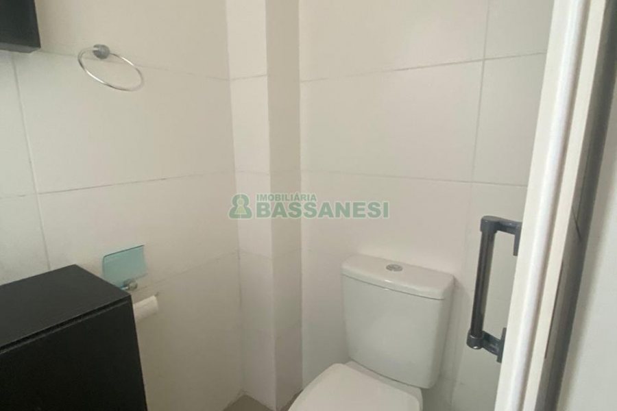 Sobrado com 92m², 2 dormitórios, 2 vagas, no bairro Nossa Senhora da Saúde em Caxias do Sul para Comprar