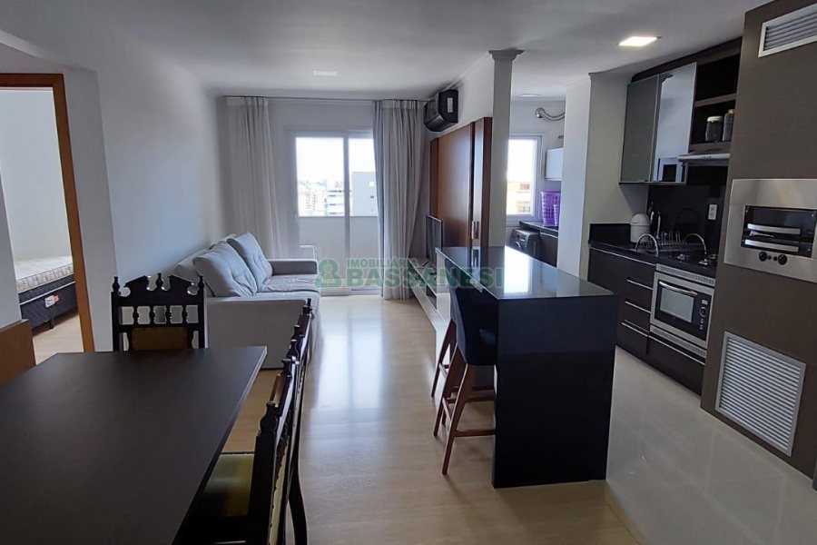 Apto Mobiliado com 71m², 2 dormitórios, 2 vagas, no bairro Madureira em Caxias do Sul para Alugar