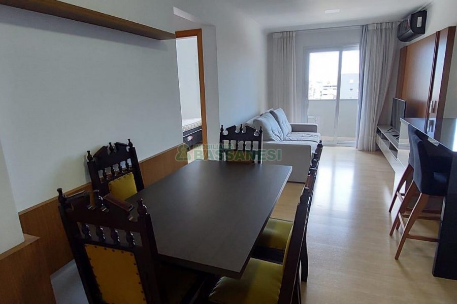 Apto Mobiliado com 71m², 2 dormitórios, 2 vagas, no bairro Madureira em Caxias do Sul para Alugar