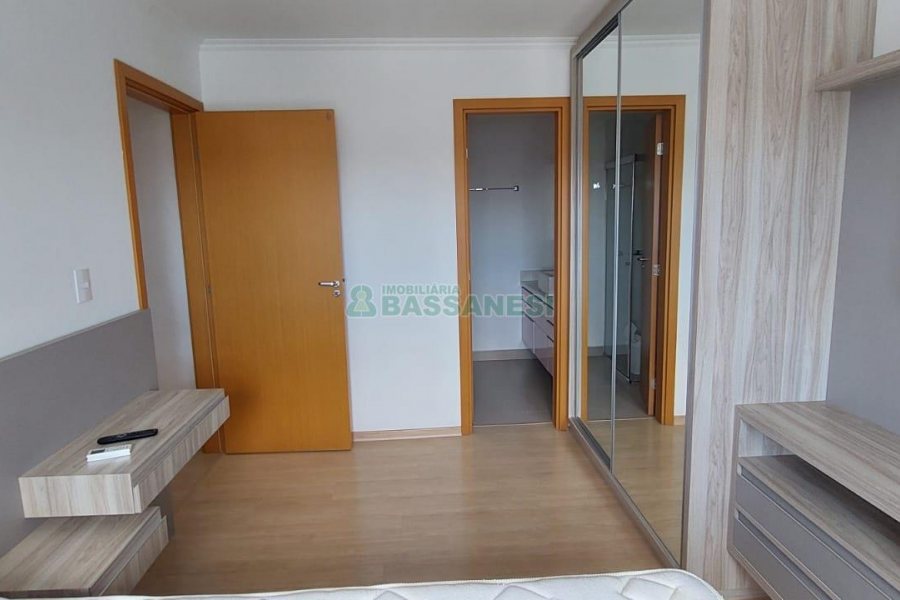 Apto Mobiliado com 71m², 2 dormitórios, 2 vagas, no bairro Madureira em Caxias do Sul para Alugar