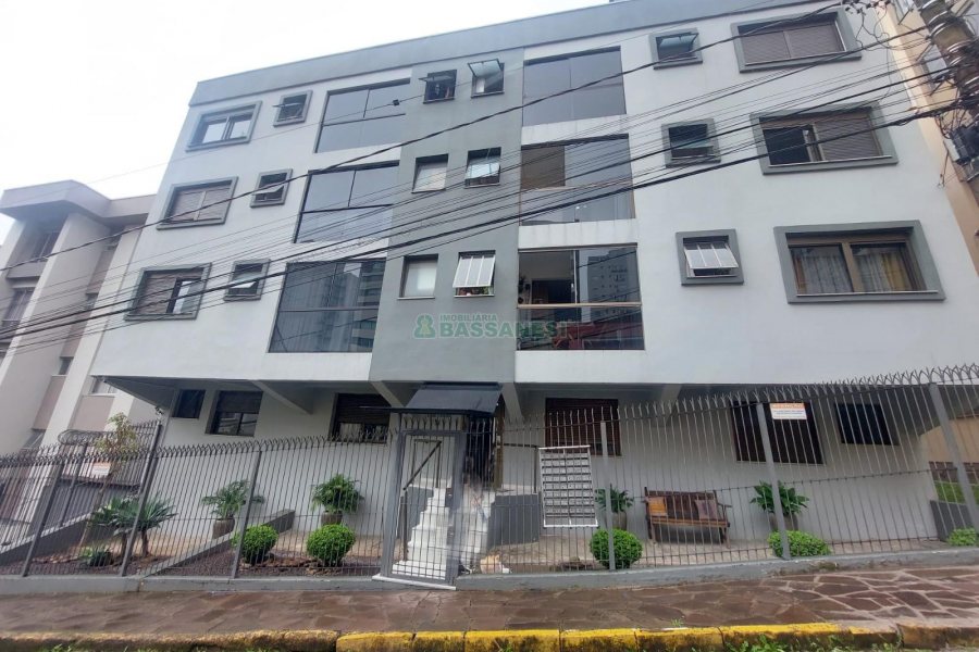 Apartamento com 74m², 2 dormitórios, 1 vaga, no bairro Centro em Caxias do Sul para Alugar