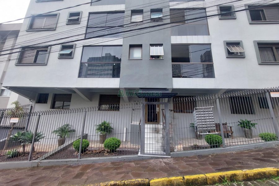 Apartamento com 74m², 2 dormitórios, 1 vaga, no bairro Centro em Caxias do Sul para Alugar