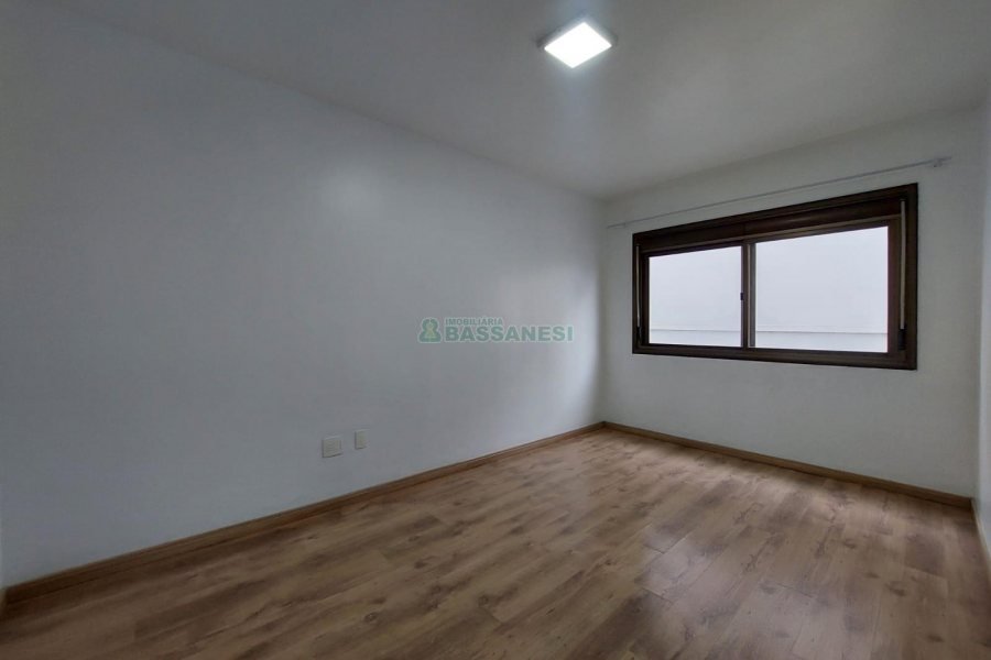 Apartamento com 74m², 2 dormitórios, 1 vaga, no bairro Centro em Caxias do Sul para Alugar