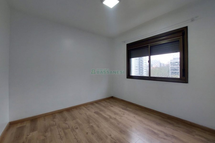 Apartamento com 74m², 2 dormitórios, 1 vaga, no bairro Centro em Caxias do Sul para Alugar
