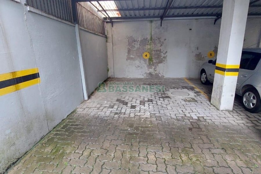 Apartamento com 74m², 2 dormitórios, 1 vaga, no bairro Centro em Caxias do Sul para Alugar