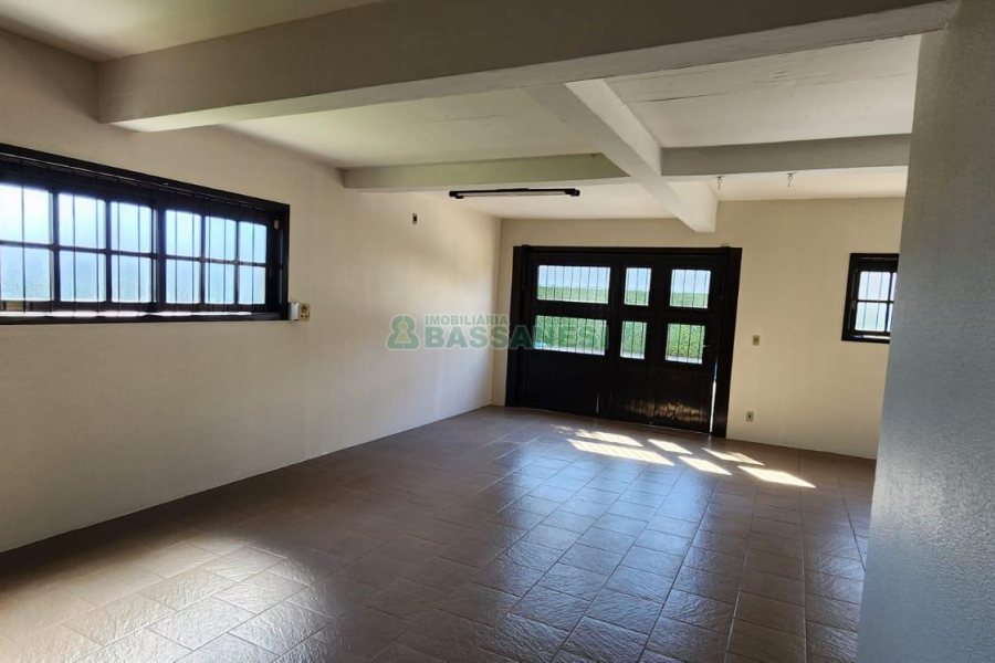 Casa com 407m², 3 dormitórios, 4 vagas, no bairro Bela Vista em Caxias do Sul para Alugar