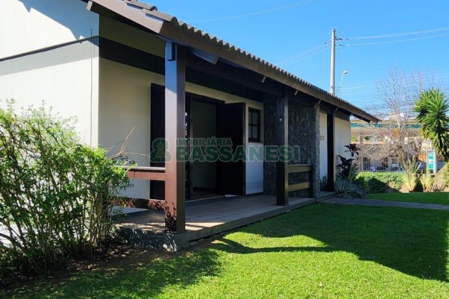 Casa com 407m², 3 dormitórios, 4 vagas, no bairro Bela Vista em Caxias do Sul para Alugar