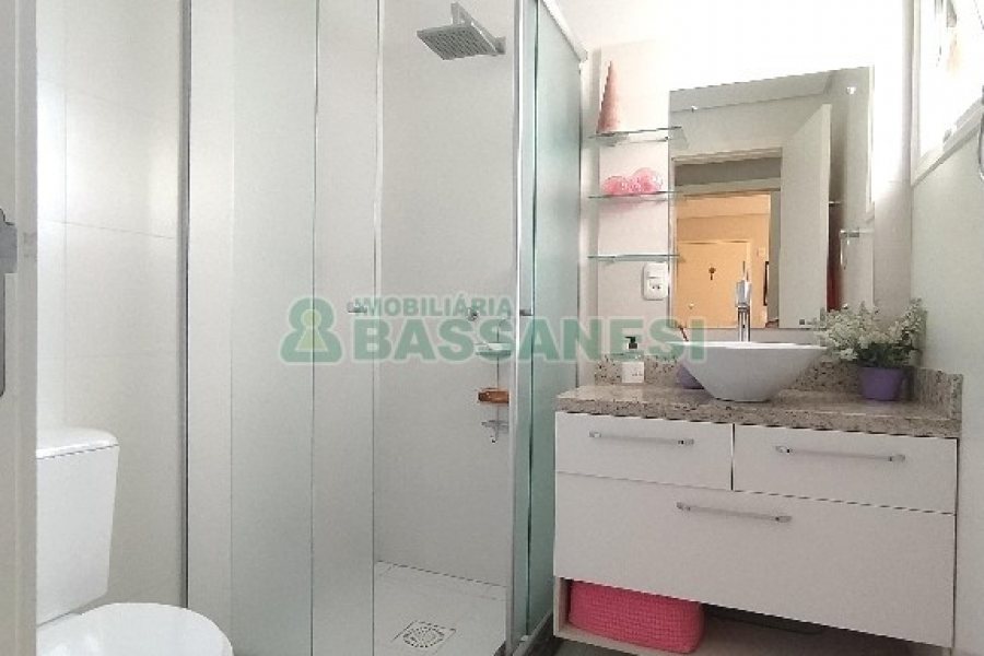 Apartamento com 91m², 2 dormitórios, 2 vagas, no bairro Panazzolo em Caxias do Sul para Alugar
