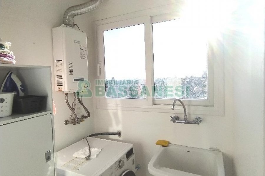 Apartamento com 91m², 2 dormitórios, 2 vagas, no bairro Panazzolo em Caxias do Sul para Alugar