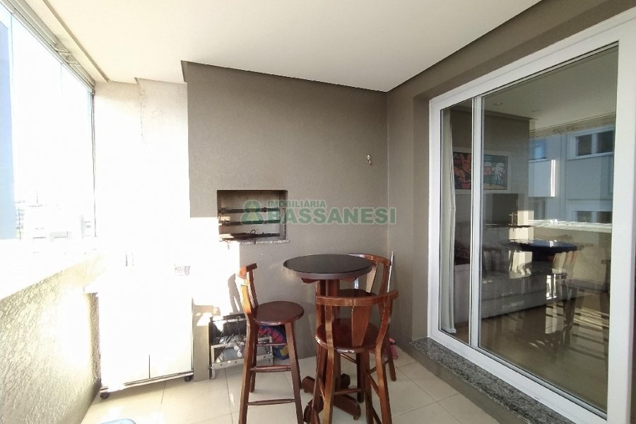 Apartamento com 91m², 2 dormitórios, 2 vagas, no bairro Panazzolo em Caxias do Sul para Alugar