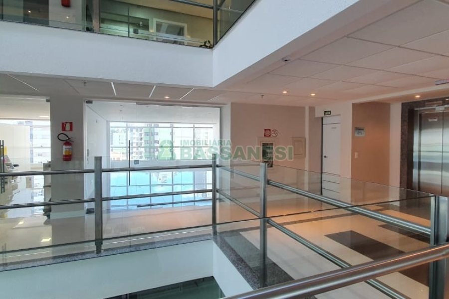 Sala com 53m², 1 vaga, no bairro Centro em Caxias do Sul para Comprar