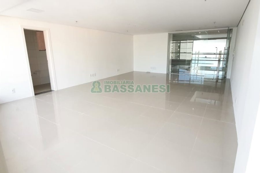 Sala com 53m², 1 vaga, no bairro Centro em Caxias do Sul para Comprar